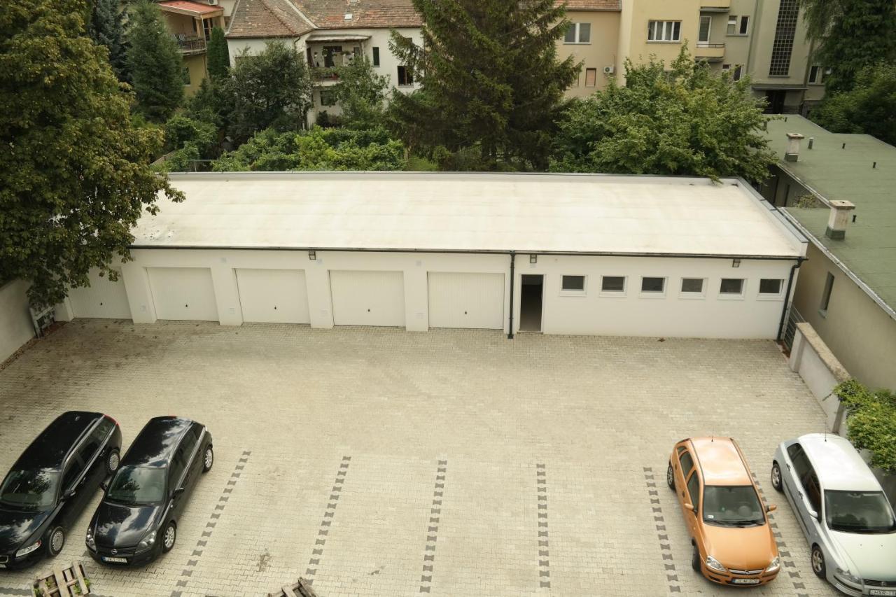 Riverside Apartman With Free Parking غيور المظهر الخارجي الصورة